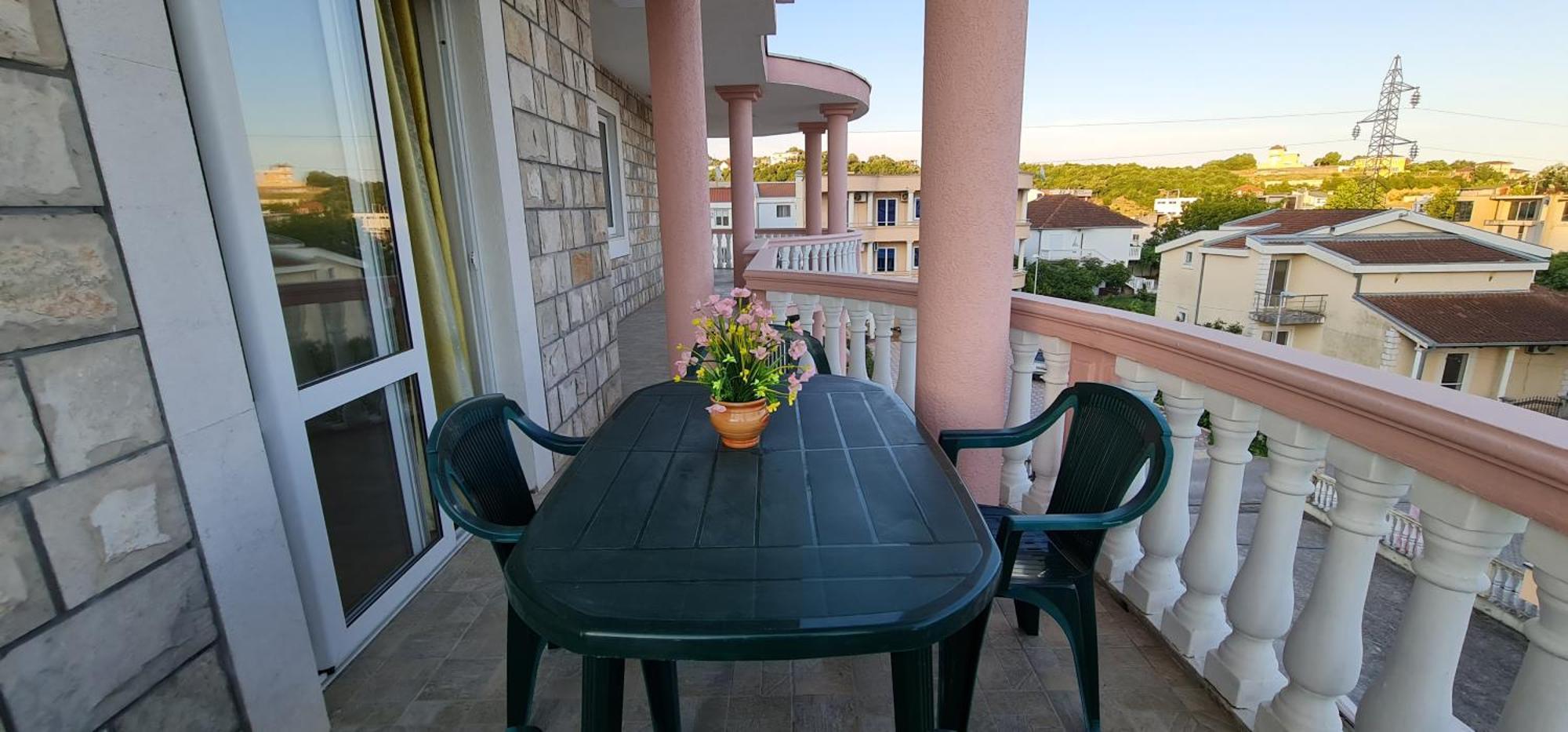 Kurt Apartaments Ulcinj Quarto foto